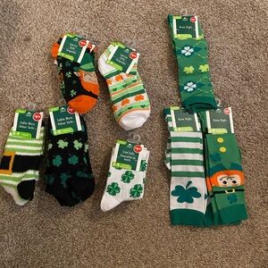 St. Patrick's Day Lot. Set of 12 Socks. 2 Decorations and 2 Garlands. NWT.